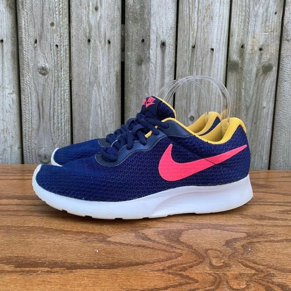 Nike Shoes - Nike Tanjun Running Shoes 7 Midnight
